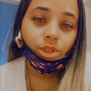 Meet your Posher, Brittney